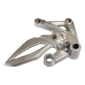 Soporte de Posapie delantero derecho Bajaj Pulsar RS200 DT113001